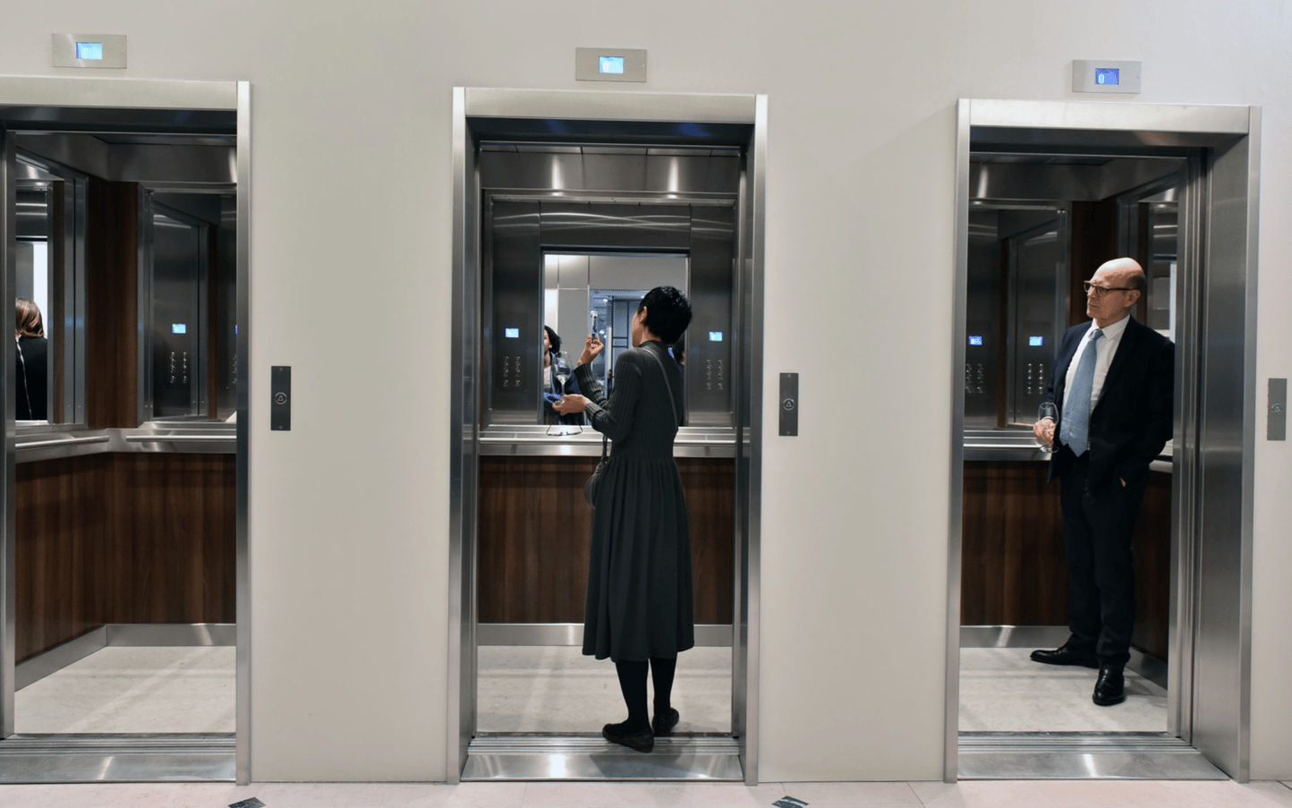 Au Bon Marché Rive Gauche, Leandro Erlich a la tête dans les nuages-LE BON MARCHÉ RIVE GAUCHE 16