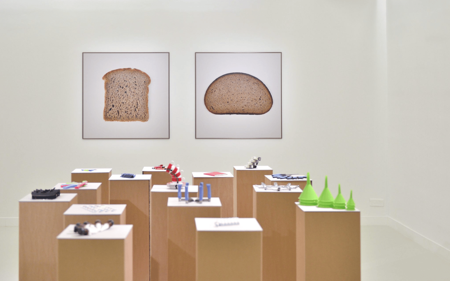 HANS-PETER FELDMANN SECOUE LA GALERIE DES GALERIES-40 BOULEVARD HAUSSMAN - PARIS IX |  3