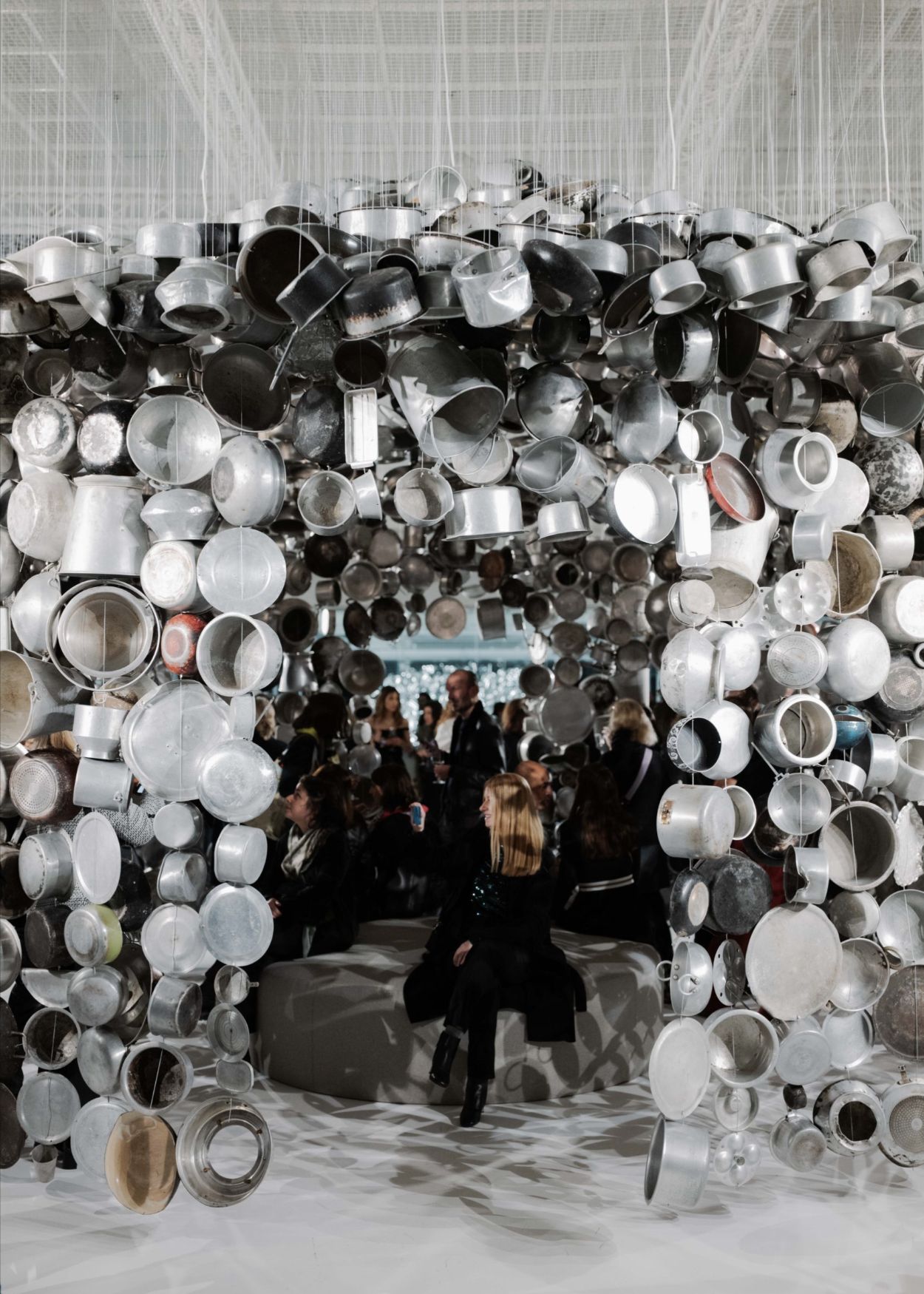 LE BON MARCHÉ INAUGURE “SANGAM”, NOUVELLE EXPOSITION MONUMENTALE DE SUBODH GUPTA-LE BON MARCHÉ RIVE GAUCHE 31