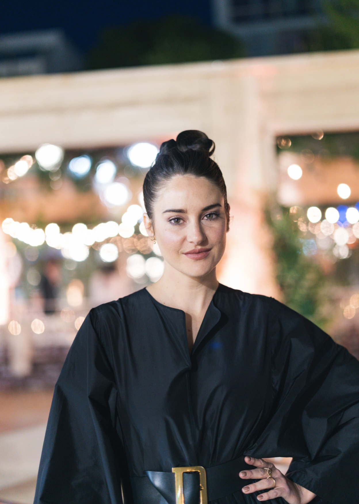 DIOR ET VOGUE PARIS INVITENT PEDRO ALMODÓVAR ET BELLA HADID À LEUR TABLE CANNOISE-FESTIVAL DE CANNES 6
