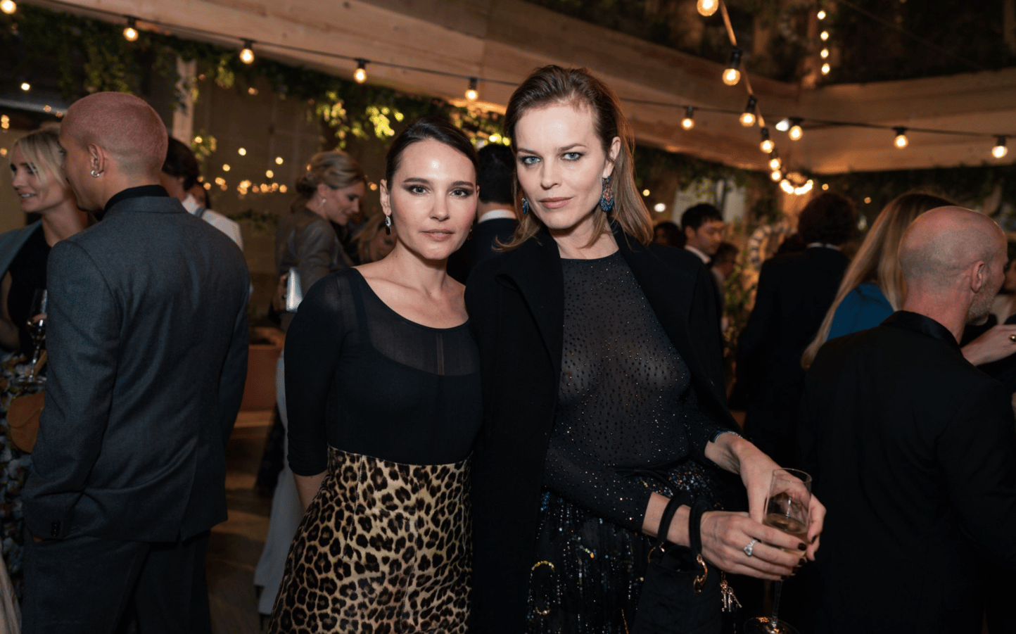 DIOR ET VOGUE PARIS INVITENT PEDRO ALMODÓVAR ET BELLA HADID À LEUR TABLE CANNOISE-FESTIVAL DE CANNES 8