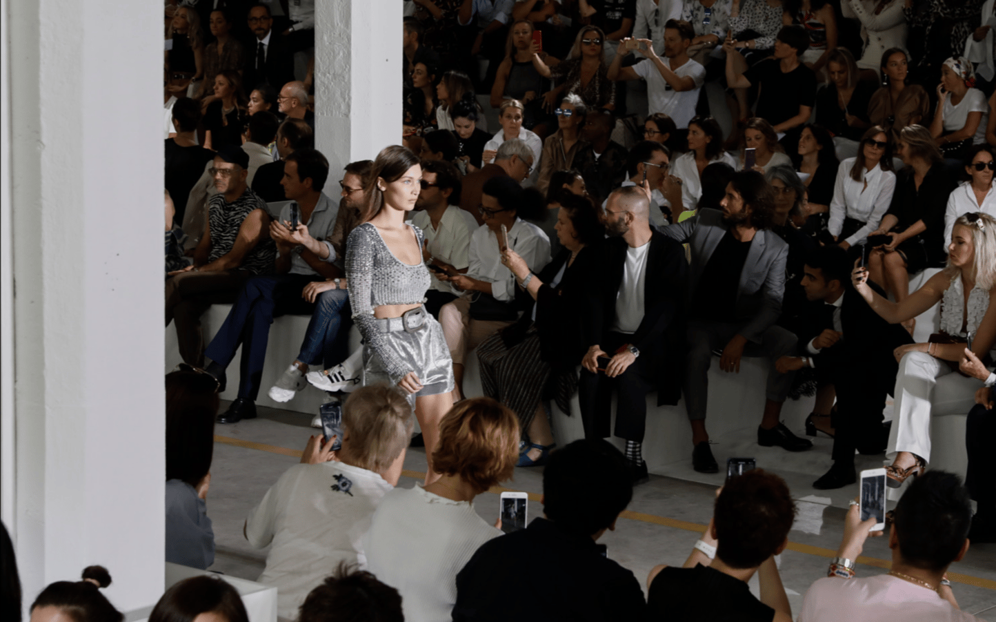 AU PREMIER RANG DU DÉFILÉ ROBERTO CAVALLI PRINTEMPS-ÉTÉ 2019-FASHION WEEK 3