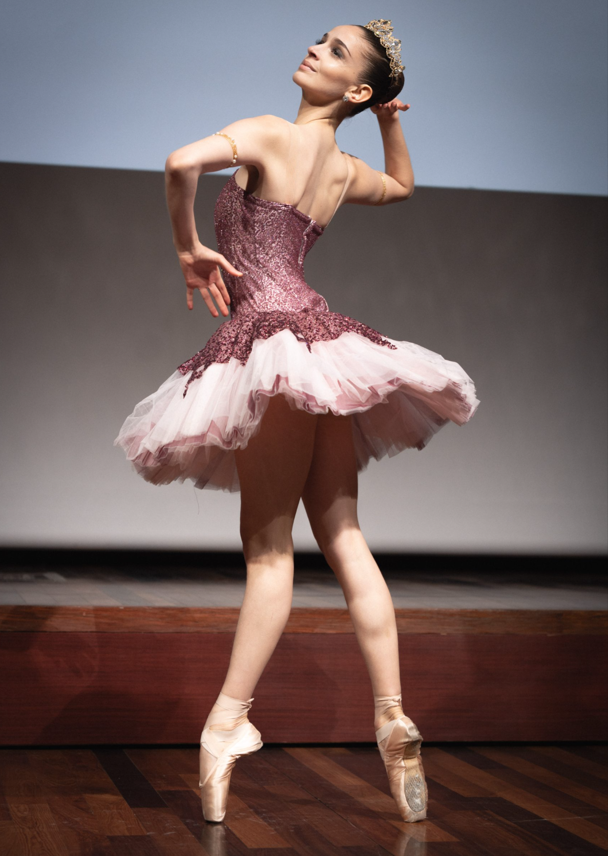 LE SAVOIR-FAIRE FÉMININ FRANÇAIS MIS EN LUMIÈRE PAR LE PRIX DES ARTISANES-SIÈGE LVMH | PARIS | FRANCE 13